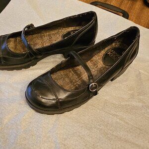 Hot Kiss Black Mary Jane Shoe, Size 7